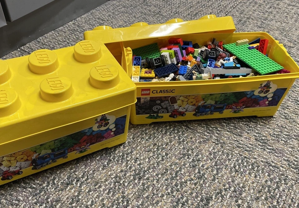 Lego Classic Creative Brick Box (10696)  Over Full - Image 3 of 4
