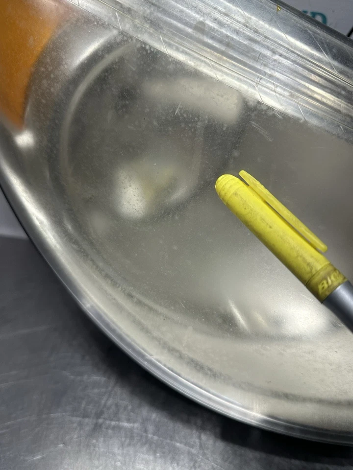 Faro halógeno pasajero derecho Volkswagen Routan 2009-2014 OEM Foto 3 de 4