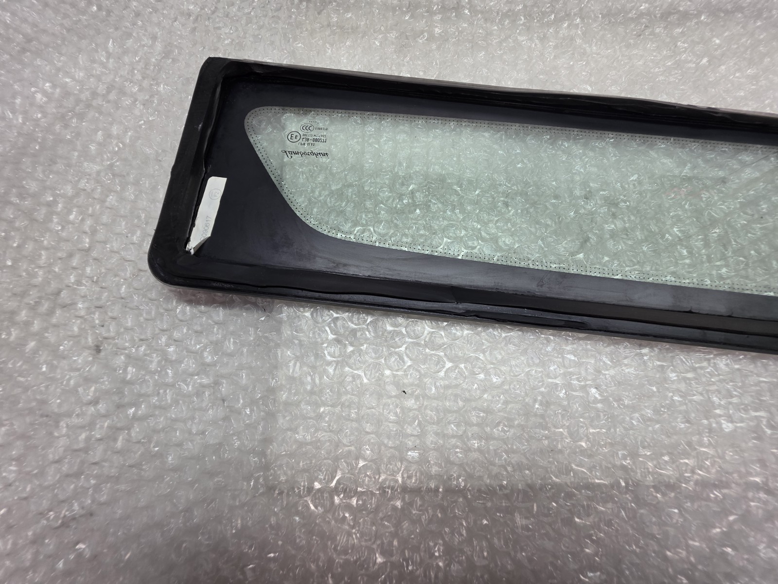 LAMBORGHINI AVENTADOR REAR BACK WINDOW GLASS OEM 476845501A