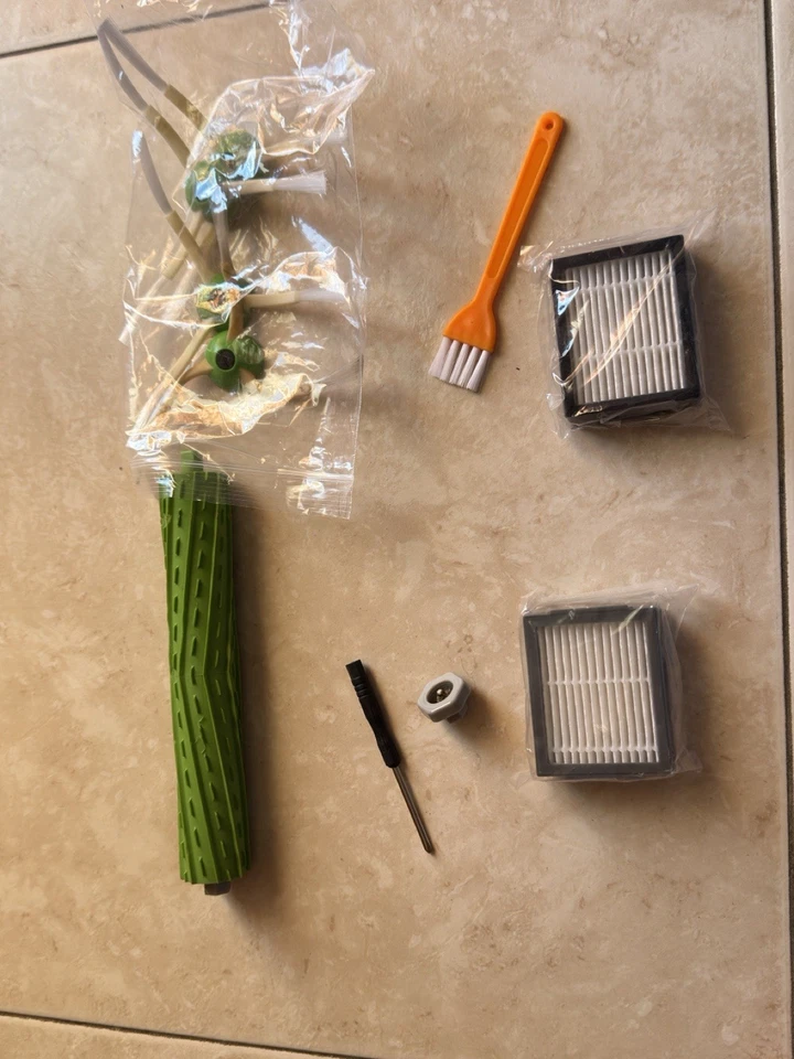 iRobot Roomba i3 – Robot Aspirapolvere con molti pezzi di ricambio inclusi - Immagine 2 di 4