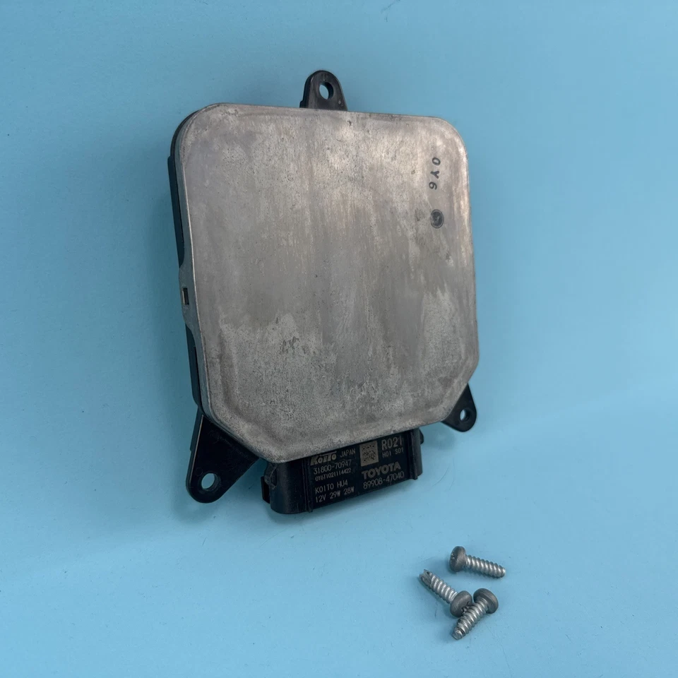 2017-2022 Toyota Prius Prime OEM Right Headlight Ballast Module 8990847040 - Image 3 of 4