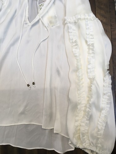 Chelsea & Violet Medium Cream Women's Ruffle Top NWT Polyester - Picture 6 of 10