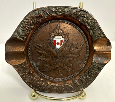 Vtg Canada Copper Ashtray Trivet W/Embossed Maple Leaf & Floral Rim Flag Badge