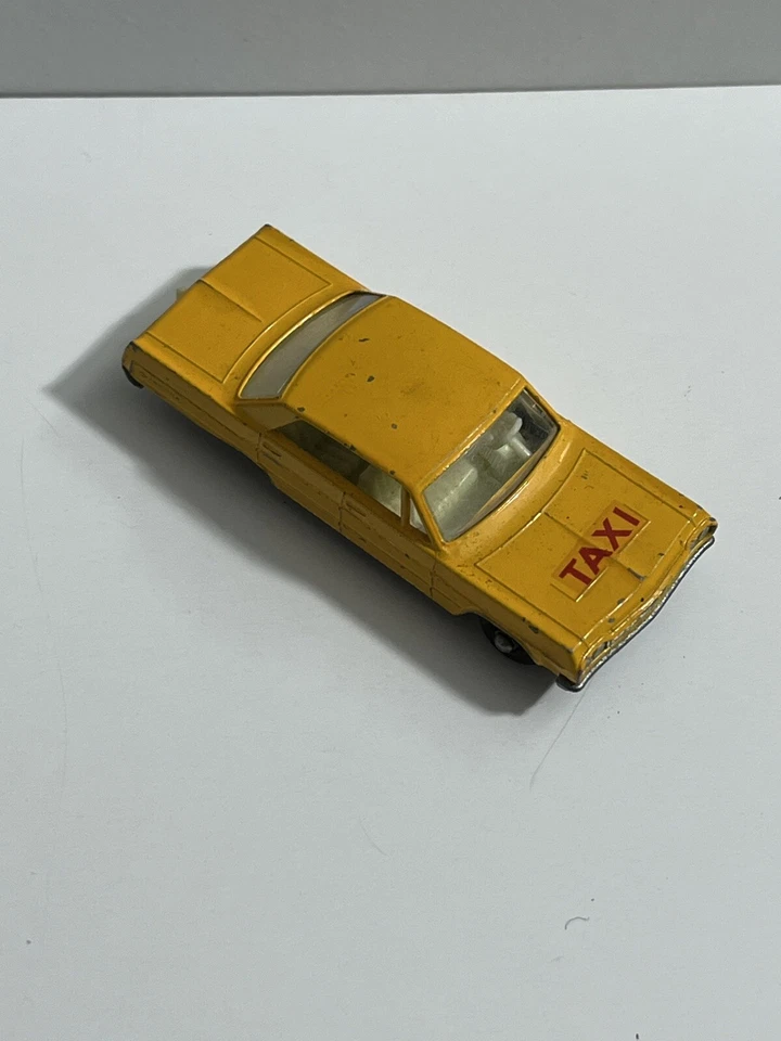 Vintage Lesney Matchbox 20 Chevrolet Impala Taxi Cab Regular Wheel 1965 - Image 2 of 3