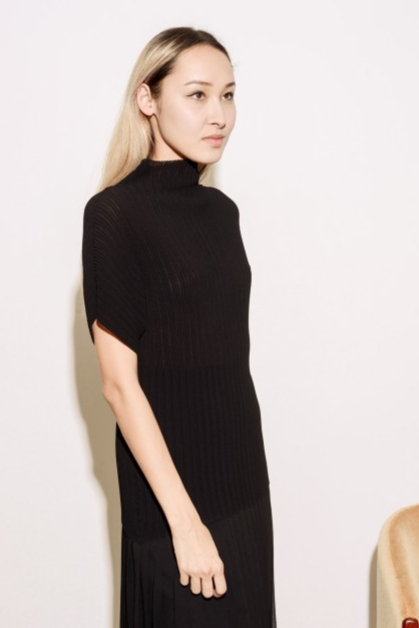 FILA $850 The Row Karolina T shirt in crepe con collo ad imbuto colore nero taglia M L