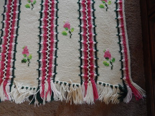Vintage Handmade Knit Crocheted Blanket Afghan 65'' X 45'' STRIPES PINK FLOWERS - Picture 7 of 12