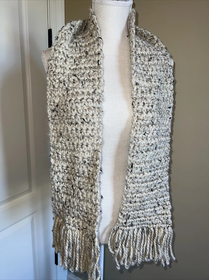 Handmade: Crochet Khaki Scarf with Fringe Chunky multicolor - Image 2 of 3