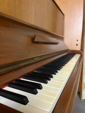 wundervolles Pfeiffer Klavier