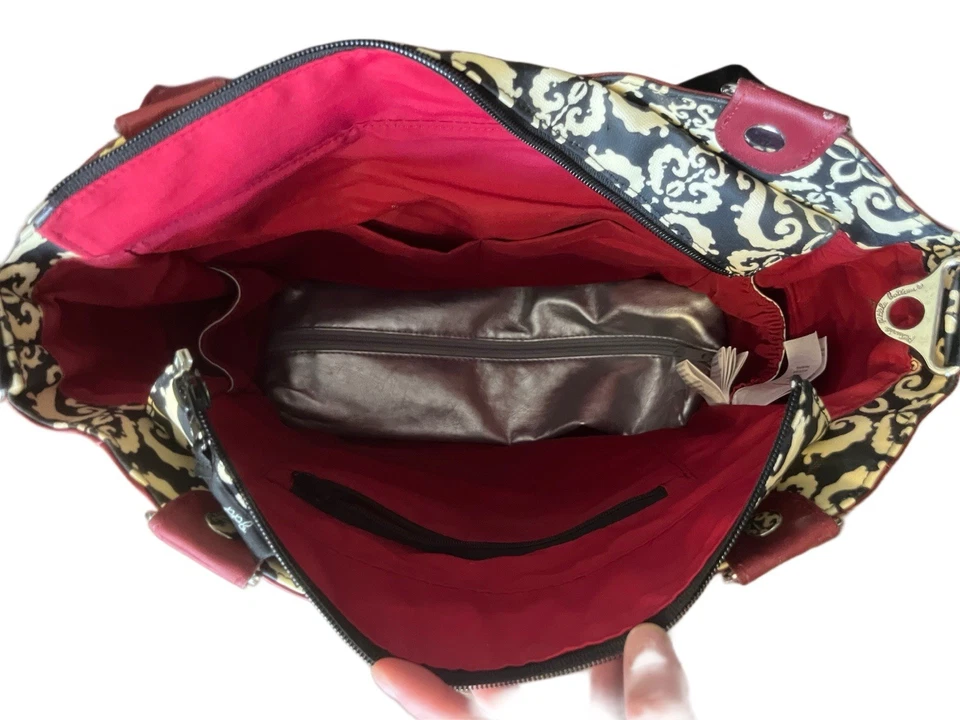 Bolsa de pañales inferior petunia encurtido negro blanco rojo patrón damasco Foto 4 de 4