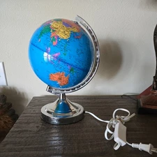 13 Inch Illuminated Wold Globe With Stand Lights Up Globe Works