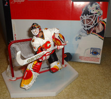 2002 McFarlane NHL Series 3 Calgary Flames Goaltender Roman Turek (White Jersey)