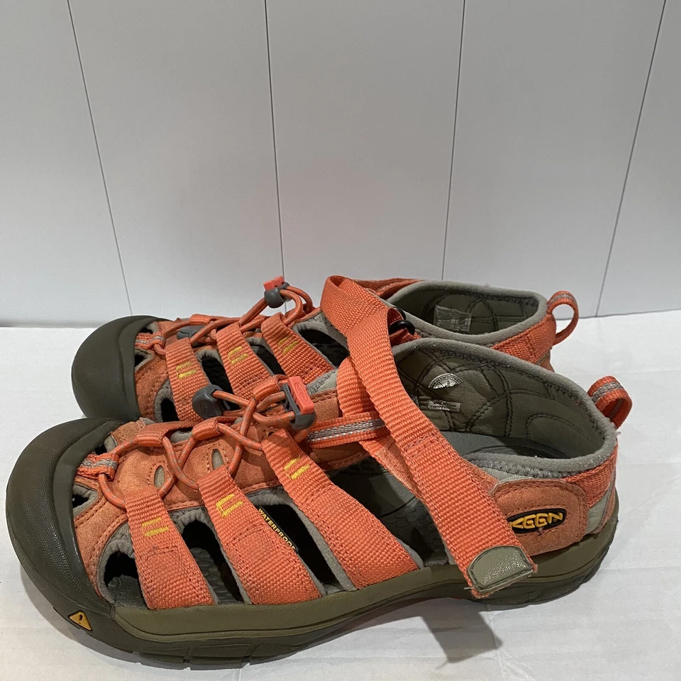 Keen Newport H2 凉鞋可水洗橙色大孩子 5 码/女式 6.5 码 VGUC — 第 2/4 张图片
