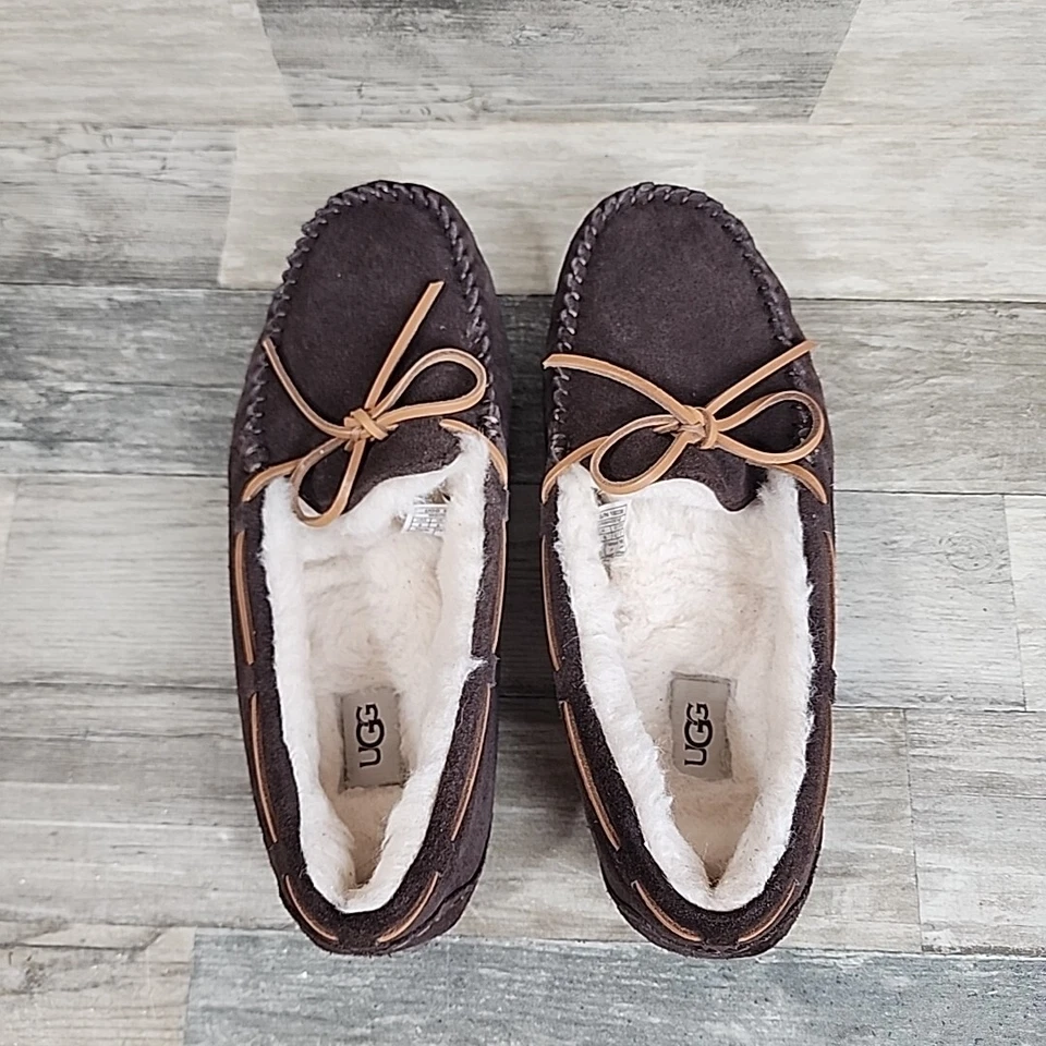 UGG Mens Olsen Slipper Shoes Sz 9 Slip On Indoor Outdoor Shoes  - Image 4 of 4