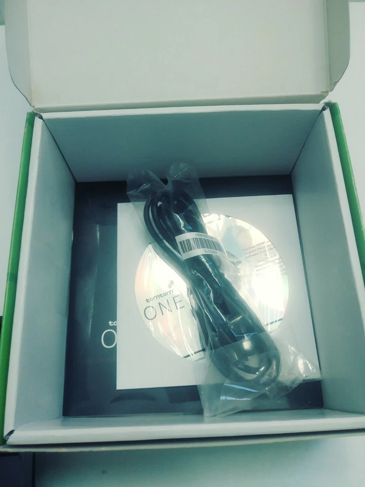 TomTom ONE 2ND EDITION in Box Set v2 Portable 3.5" Car GPS USA/Canada Maps NEW - Image 3 of 4