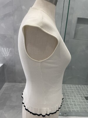 CHANEL WHITE SLEEVELESS TANK TOP WITH CAMELLIA FLOWER SIZE 40 | eBay