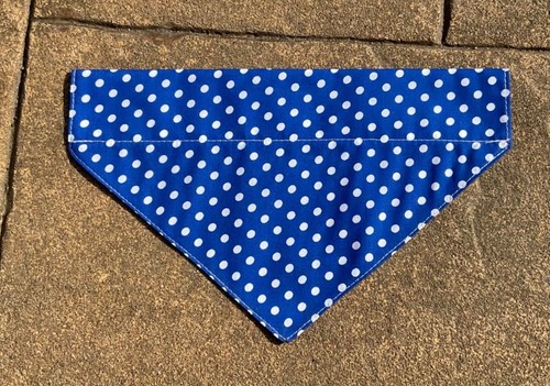 HANDMADE SLIDE ON DOG BANDANA (Spotted Design ) - Picture 4 of 12