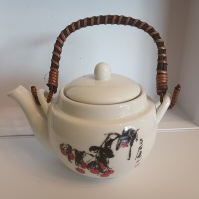 Qi Baishi White Porcelain Teapot by Artkey | TenRen's Tea, Metal Strainer