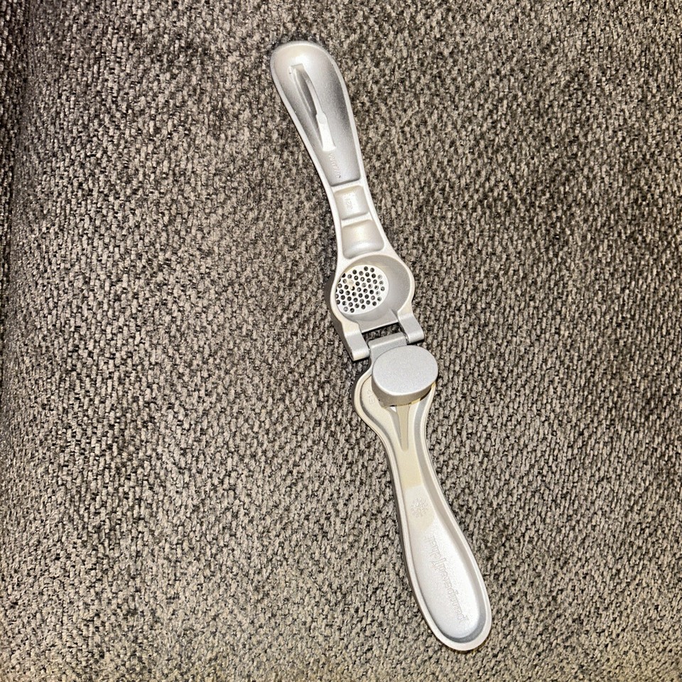 Pampered Chef Garlic Press Kitchen Tool 2576 used eBay