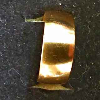 One Ring UnmarkedGold Wedding/Anniversary Band Ring Size 8 Unisex No Stone