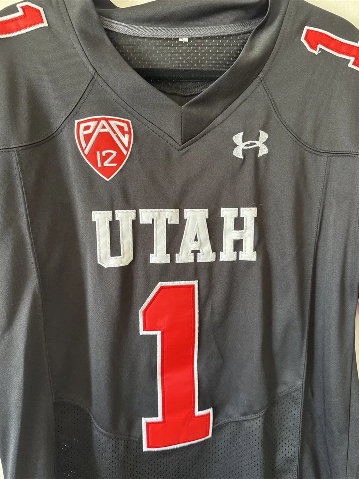 Men’s Under Armour Utah Utes Tyler Huntley #1 Jersey Black NCAA Sz S - NWOT - Image 2 of 4