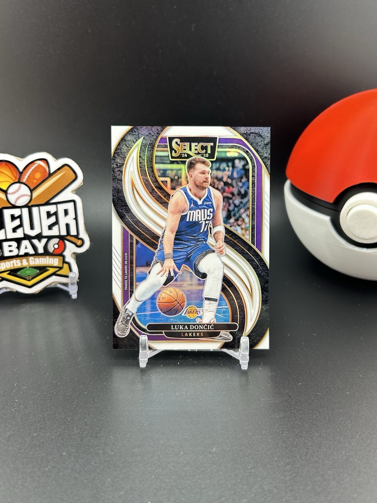 Luka Doncic 2024-25 Panini Select Premier Level White Prizm /149 #141 (LM)