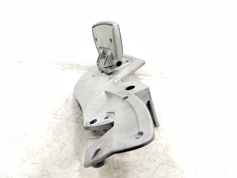 Soporte de montaje de clavija de pie derecho Can-Am Spyder RT 990 2011 705002834 Foto 3 de 4