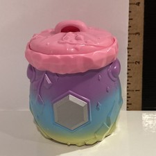 NO FIGURINES Exclusive Rainbow Pack Collector's Cauldron Magic Mixies Mixlings