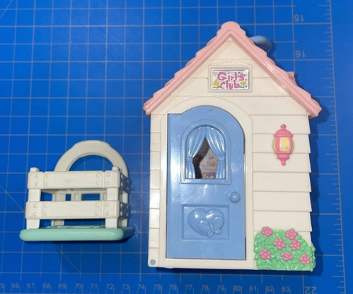Fisher Price Sweet Streets Girls Club & Animal Pen Obstständer - Bild 1 von 24