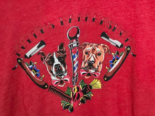 Camiseta Bully's Barbershop Roja Usada Grande? XL? (U117) - Imagen 2 de 8