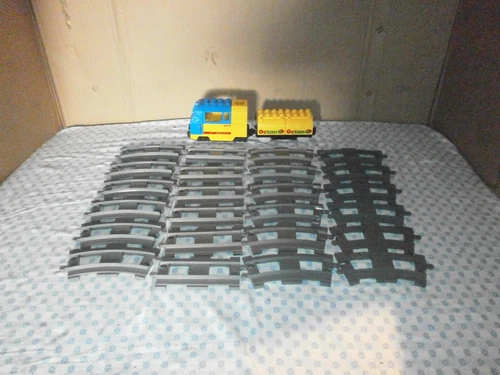 Lego Duplo - 3772 - Eisenbahn -24 Schienen - Lok - Batteriebetrieben -