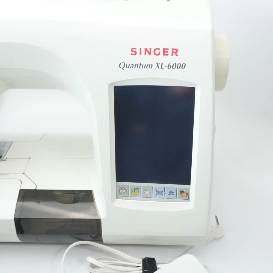 Singer Quantum 6000XL Sewing /Embroidery Machine Combo - Image 2 of 4