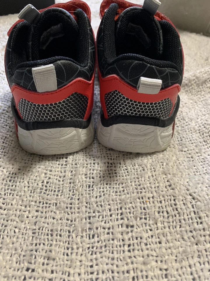 Marvel SpiderMan Toddler Boys Light-up Athletic Shoe Sneakers Size  7 - Image 3 of 4