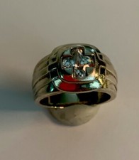 Vintage men’s signet ring . Cross Signity Design . Size 9