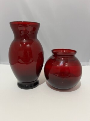 VINTAGE Ruby RED vases pair set of 2-vase & rose bowl *ombre' like* MINT NWOT