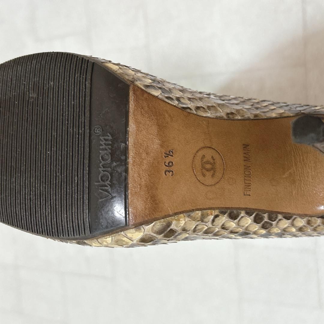 CHANEL Python Print Leather Pumps 23.5cm Excellen… - image 10