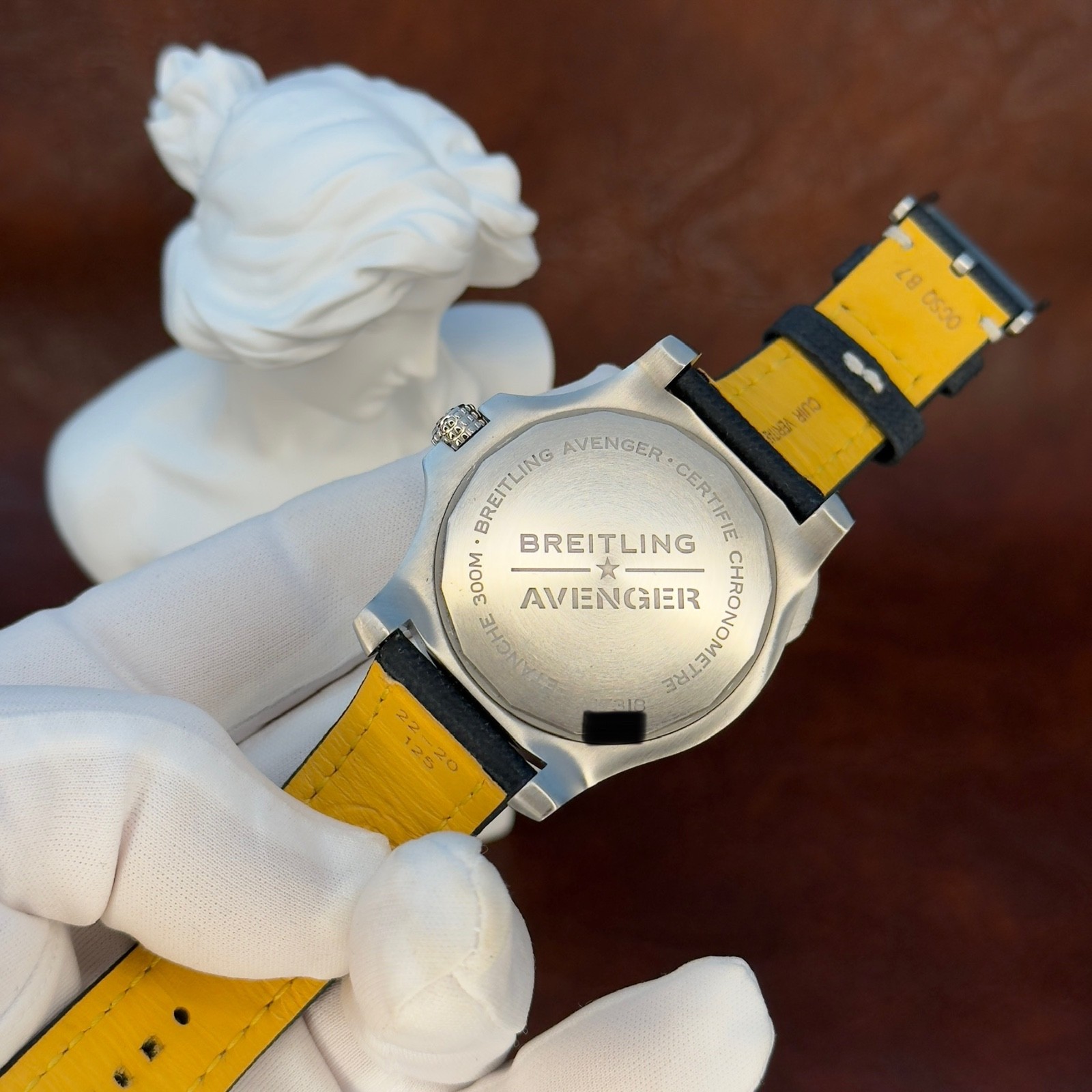 Breitling Avenger Automatic 43 Blue (A17318101C1X… - image 13