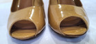 Tory Burch Slip On Peep Toe Patent Leather Pump Nude Women Sz 8.5 M Gold Logo — photo 3