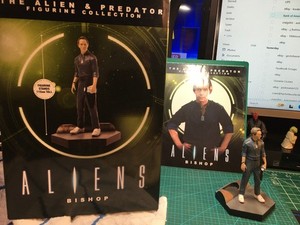 Eaglemoss Alien & Predator  #19 "Bishop" with box and leaflet