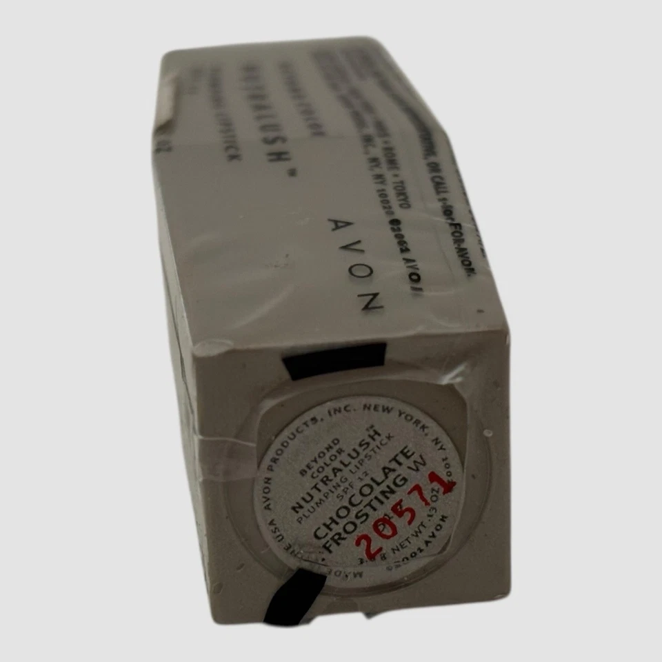 Lápiz labial Avon Beyond Color chocolate glaseado color labios relleno *NUEVO * SPF 15 Foto 2 de 4