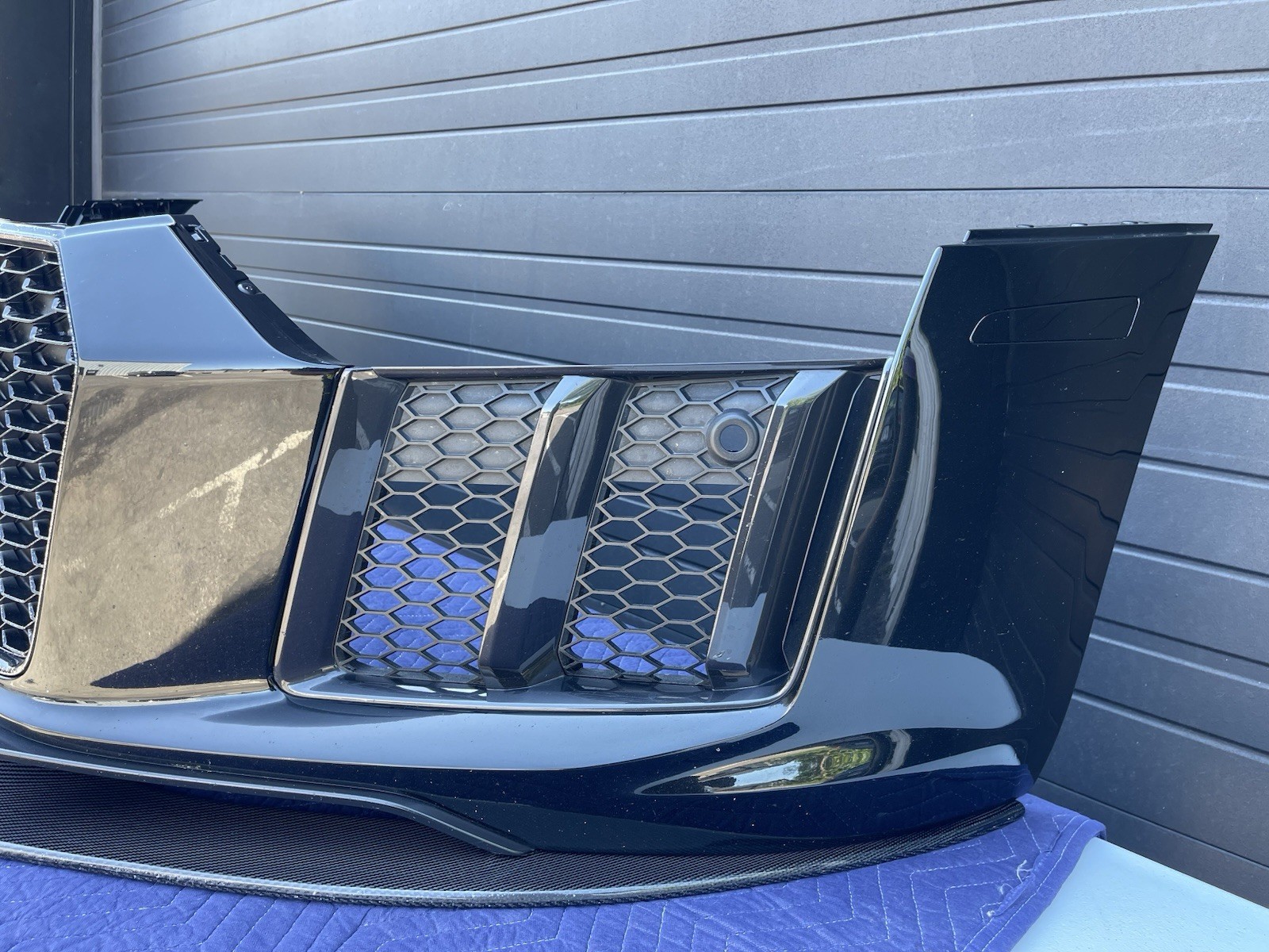 Gen 2 Audi R8 front End