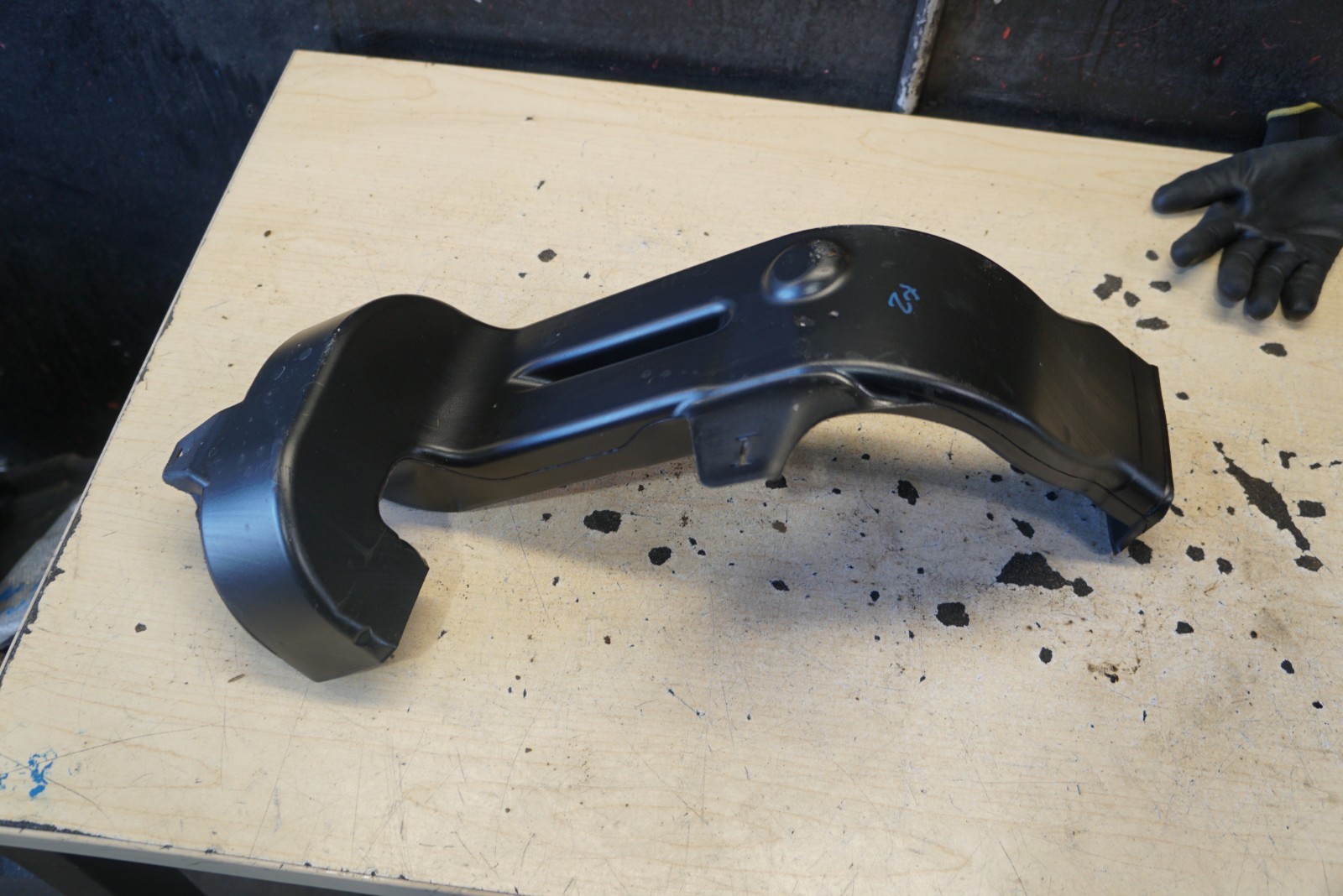 2019 - 2025 LAMBORGHINI URUS FRONT LEFT INSTRUMENT PANEL AIR DUCT OEM 4M0819803