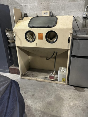 #ad #ad Empire SAND BLAST CABINET INDUSTRIAL Empire W FREE DUST COLLECTOR EF 2448A 	1 $650.00