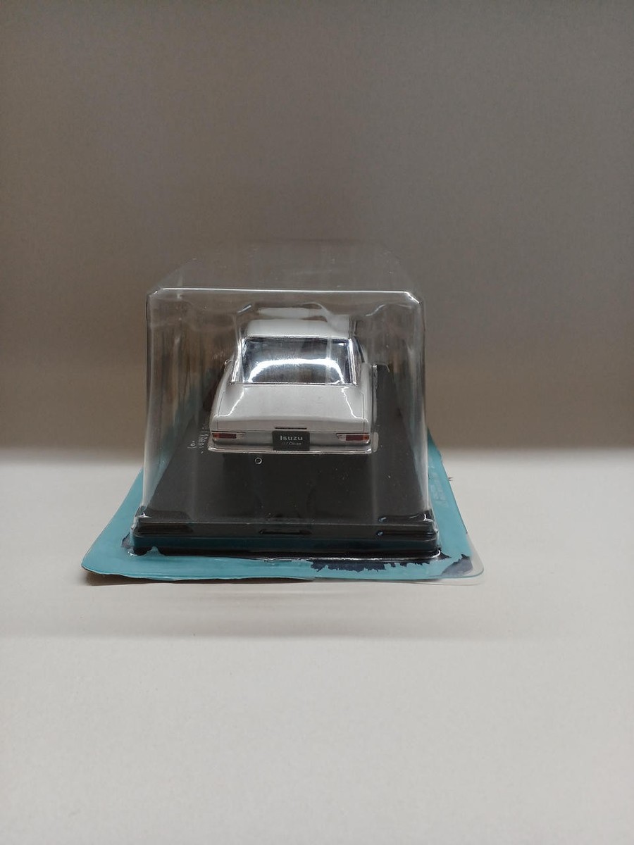 W813 新品 hachette ISUZU 117 COUPE (PA90) Isuzu 117 Coupe PA90 [1968] 1/24 Die-cast Model - Hachette