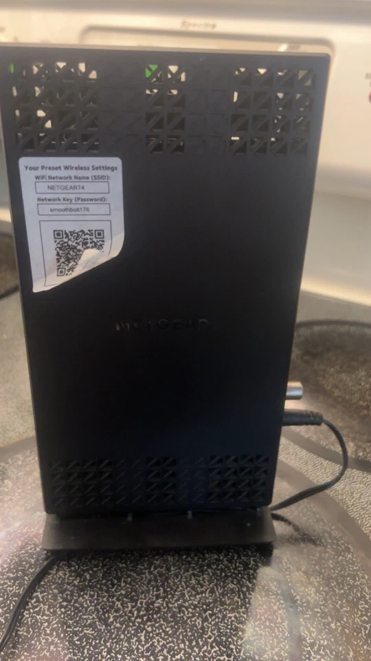 Router módem por cable WiFi NETGEAR C6220 AC1200 Foto 2 de 4