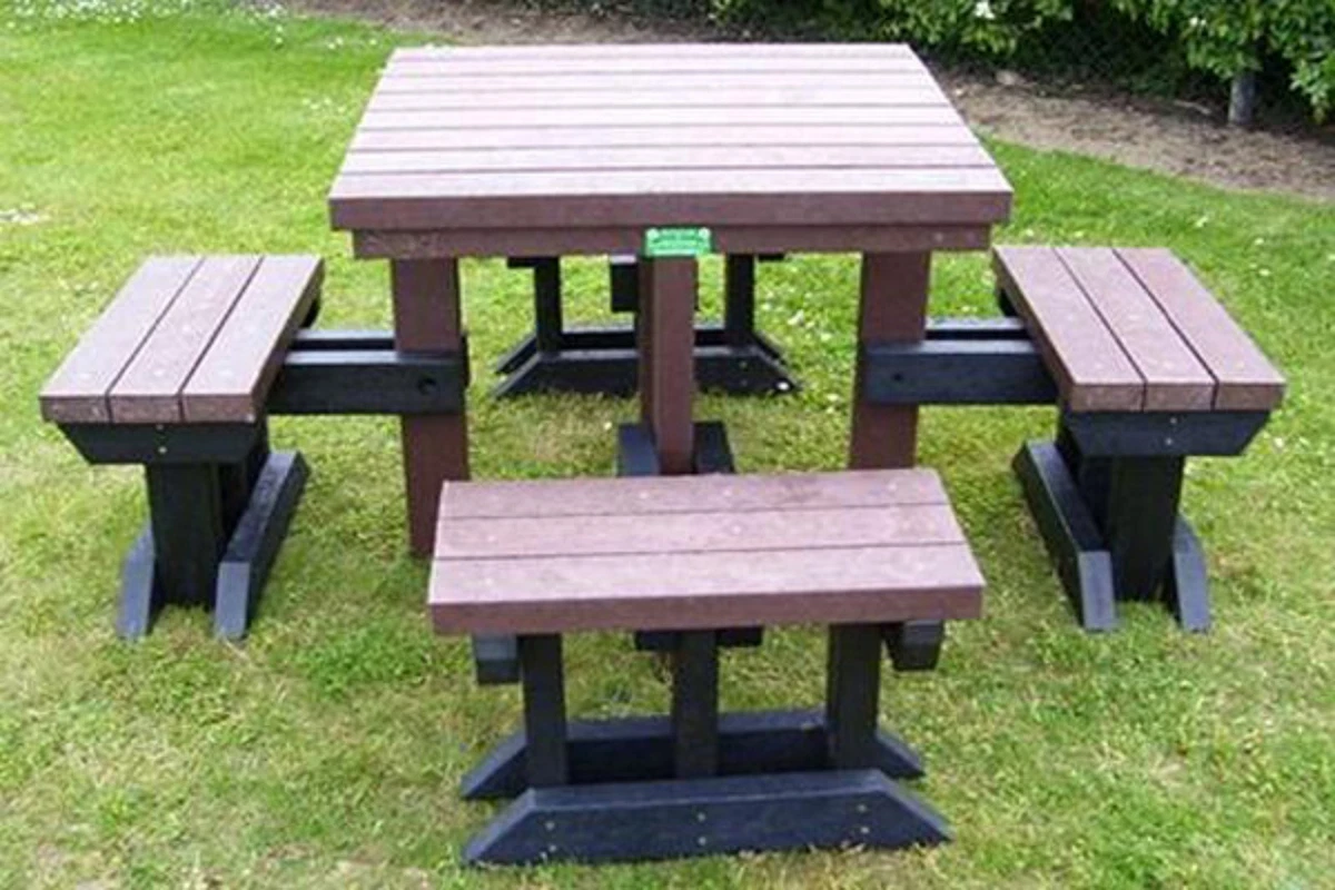 Plastic picnic sales table and chairs