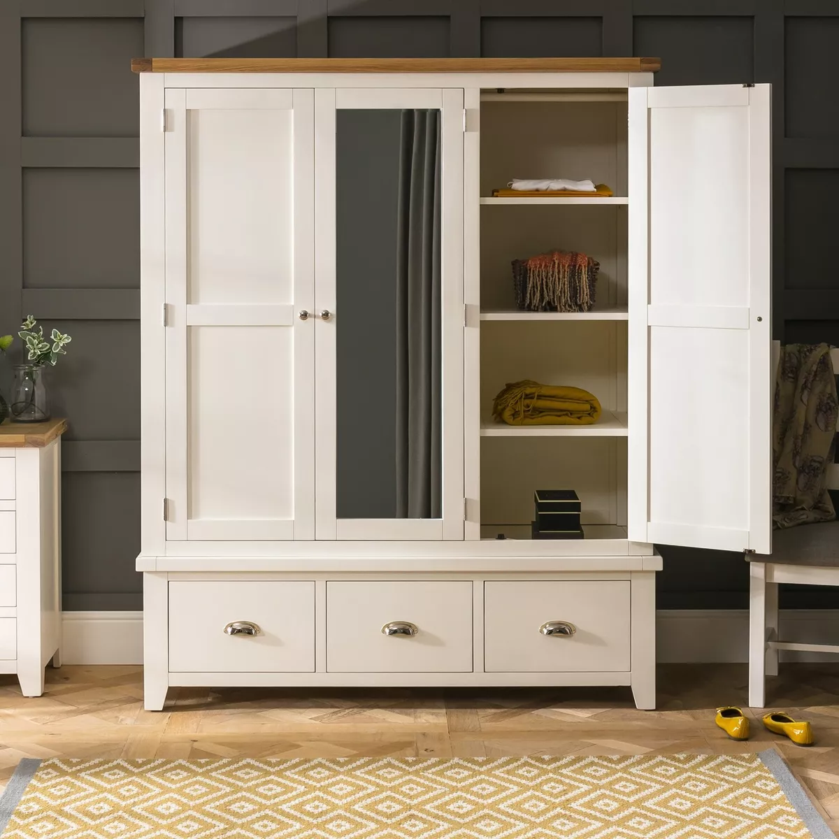 Cream painted oak furniture outlet