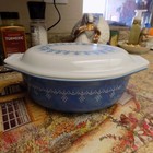 VTG Pyrex Snowflake Blue Garland 1.5qt Oval Casserole Dish #043 w/ White Lid