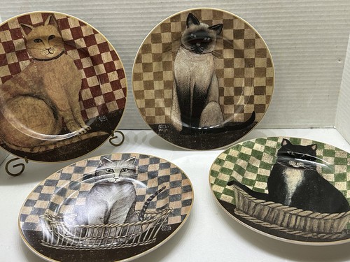 Sakura David Brown COUNTRY KITTIES Checked Stoneware Salad Dessert Plates Set 4 - Picture 8 of 14