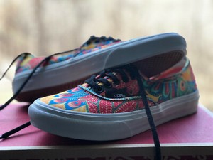 vans peacock