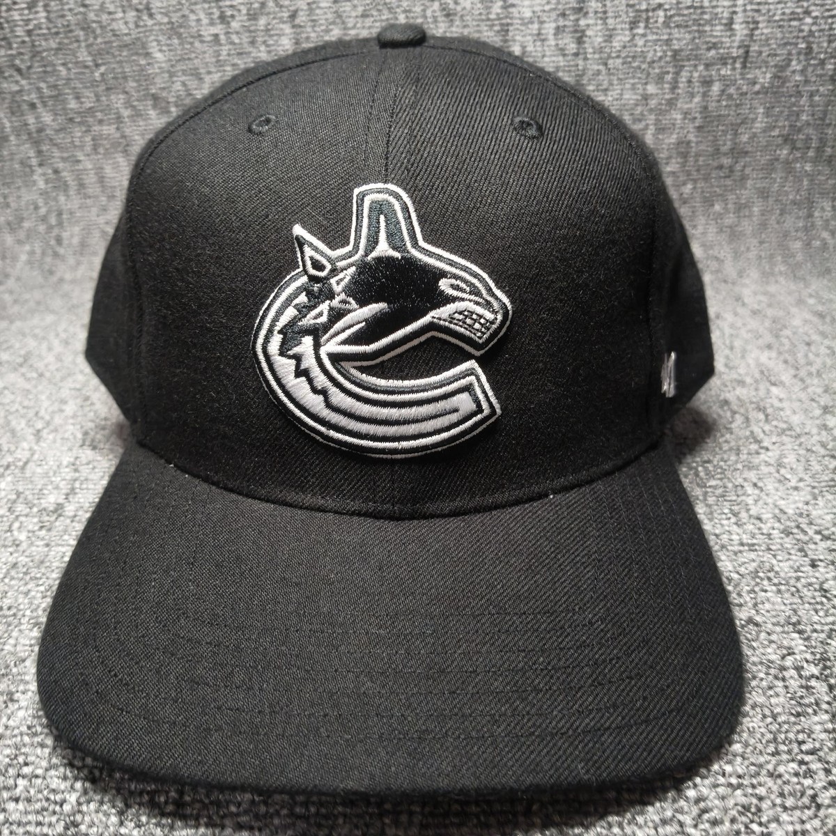 '47 Brand Vancouver Canucks NHL Black Cap Monochrome Logo Hat